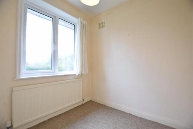 3 bed Semi-Detached to rent Image 9