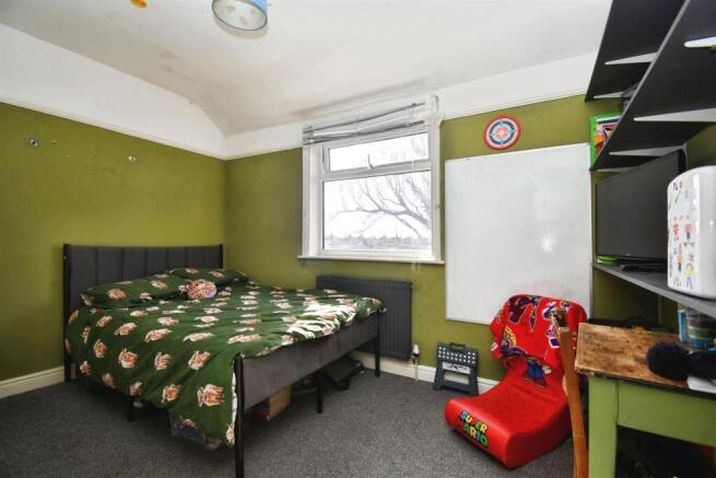 3 bed Terraced for sale Image 8
