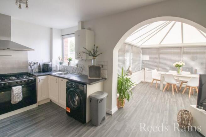 Kitchen/Dining