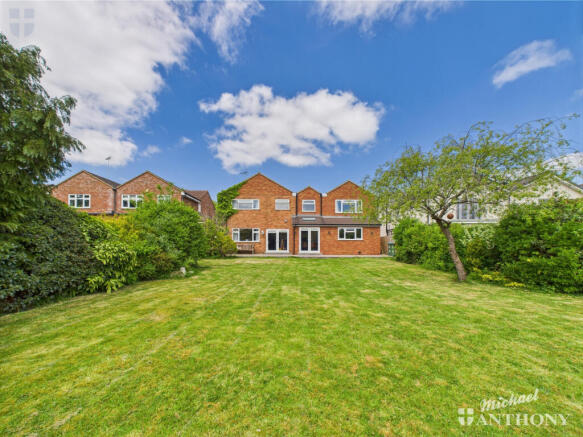 CAM03218G0-PR0634-STILL032