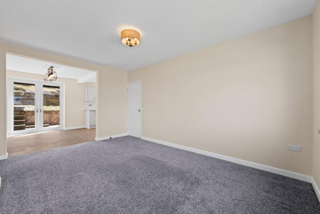 3 bed Semi-Detached for sale Image 9
