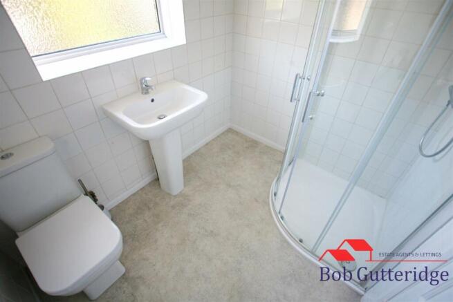 FIRST FLOOR SHOWER ROOM
