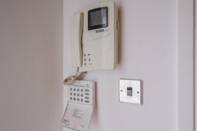 2 bed Apartment for sale Image 4