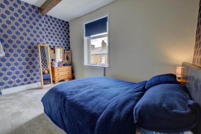 Bed 2.jpg