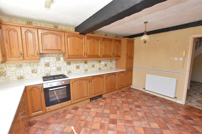 KITCHEN/BREAKFAST ROOM