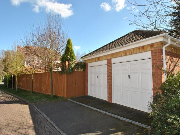 DETACHED DOUBLE GARAGE