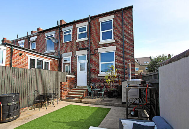 Photo 19