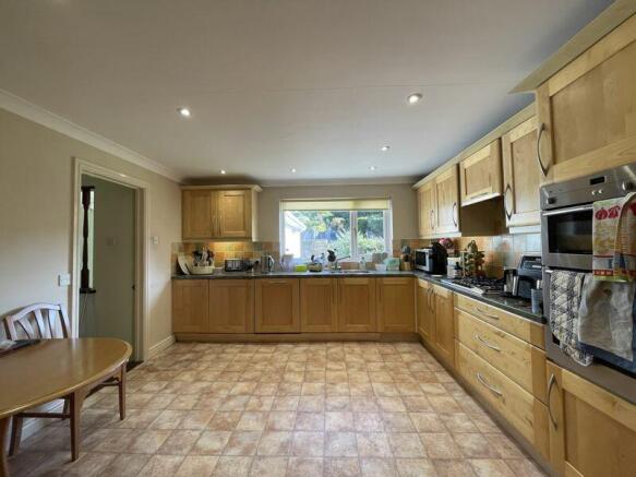 Kitchen / Breakfast Room