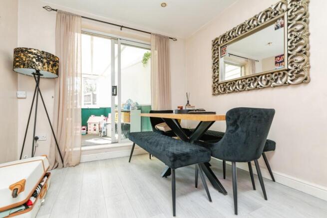 3 bed Semi-Detached for sale Image 5