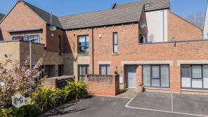 16, Chaddock Hall Drive, Manchester M28 1FD