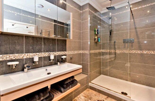 Master Ensuite