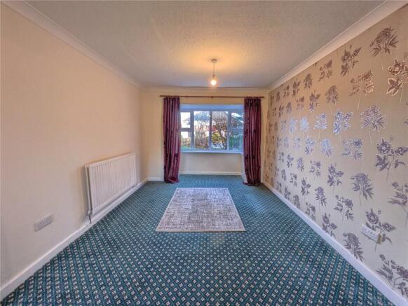 4 bed Detached to rent Image 4