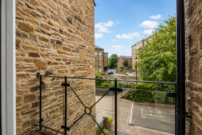 2 bed Town House for sale Image 4