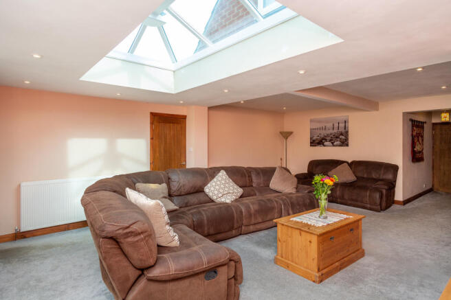 Lounge 3