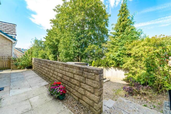 3 bed Detached to rent Image 12