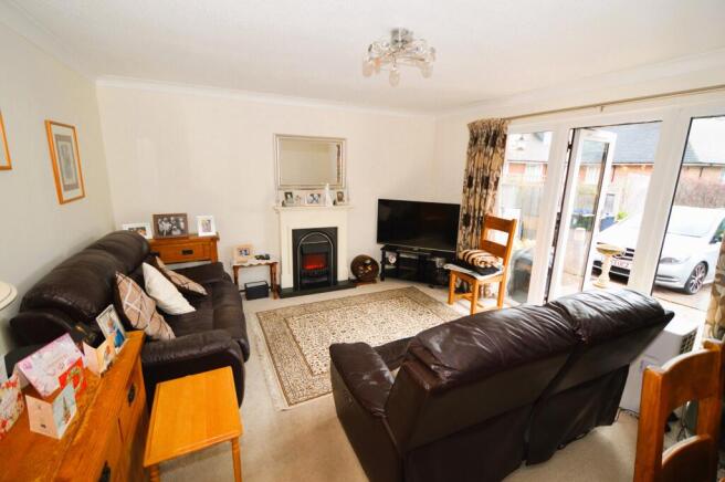 Living/dining room