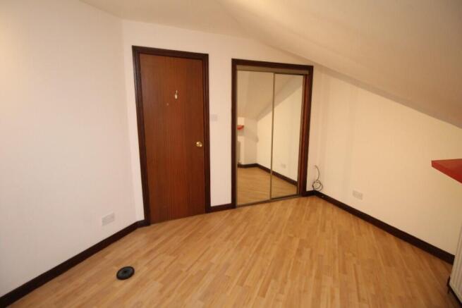 Dining room/Bed 3
