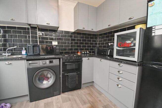 3 bed Terraced for sale Image 6