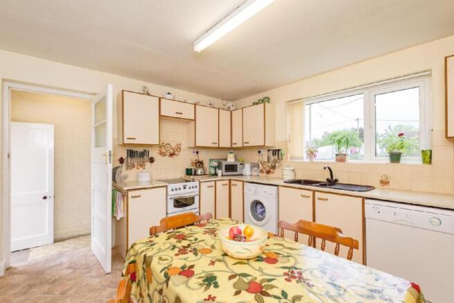 Kitchen Diner 2.jpg