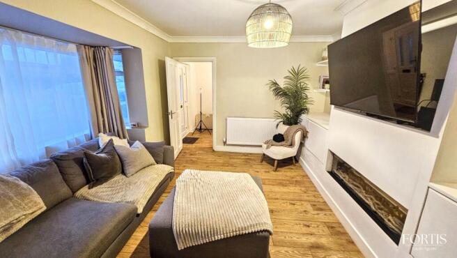 Hirst Crescent, Cardiff, CF5 photo 4