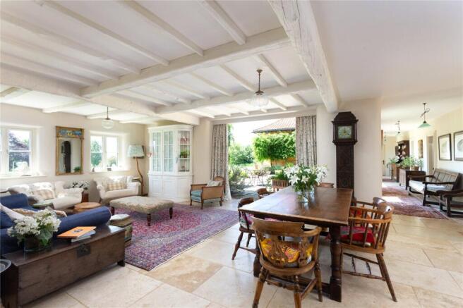 4 bed Detached for sale Image 7