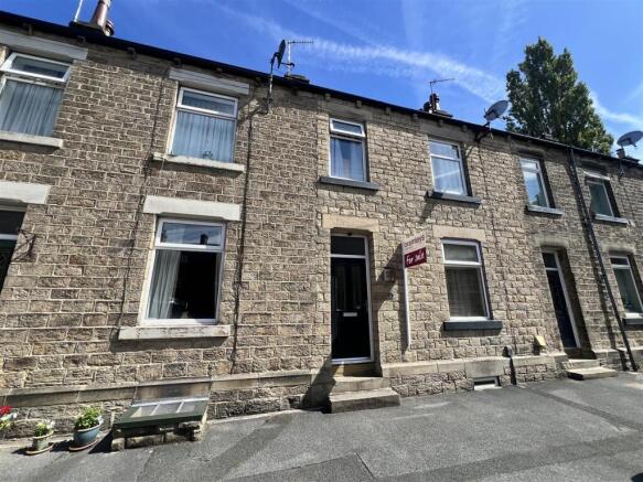 2 bed Terraced for sale in mirfield