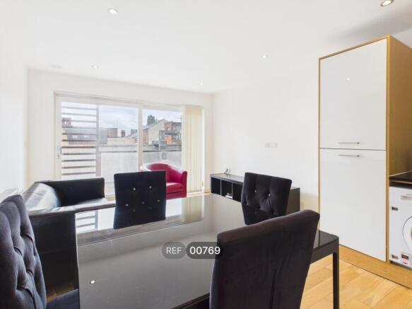 Kitchen/Living area