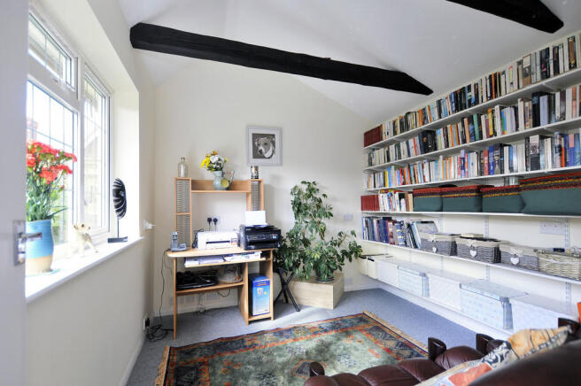 Photo 12