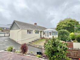 Marigolds Folly, Chard Street, Axminster EX13 5EB
