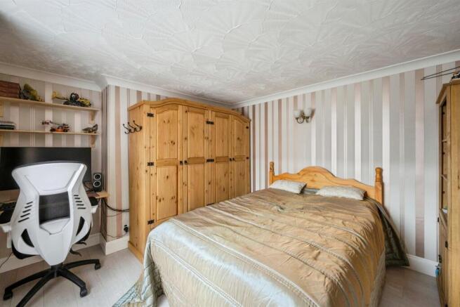 2 bed Semi-Detached for sale Image 12