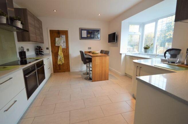dining kitchen 1