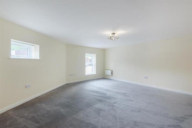 OPEN PLAN LIVING ROOM/ KITCHEN