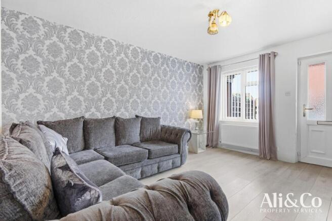 Shaw Crescent, Tilbury photo 4
