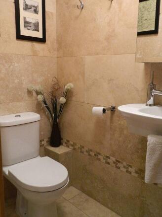 Downstairs WC (DBF)