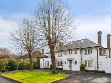 Esher Place Avenue, Esher, KT10