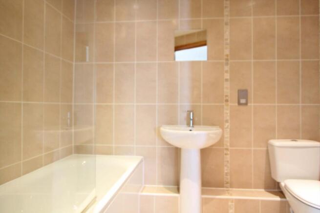 2 bed Flat to rent Image 7