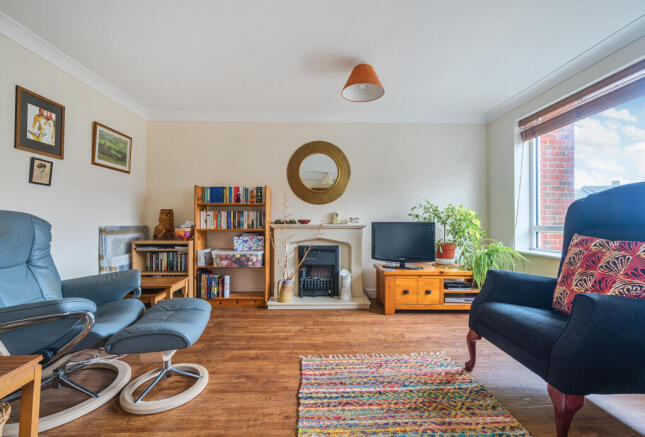 1401044-12-6981d7...