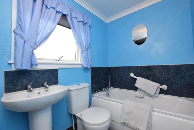 Bathroom.JPG