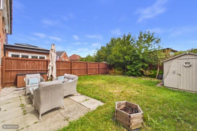 3 bed Semi-Detached to rent Image 4