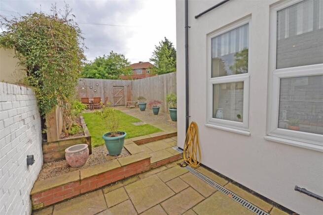 rear garden 5.jpg
