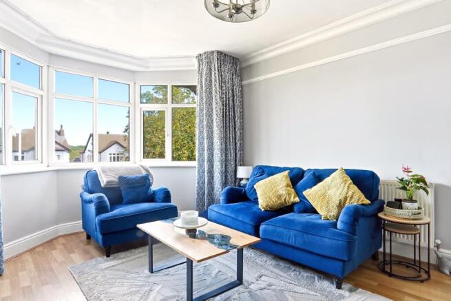 3 bed Flat for sale Image 5