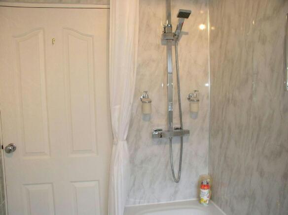 Bathroom Picture 2