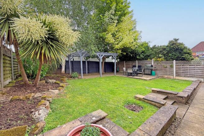 4 bed Detached for sale Image 7