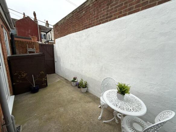 3 bed Terraced for sale Image 8