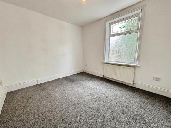 3 bed Terraced for sale Image 6