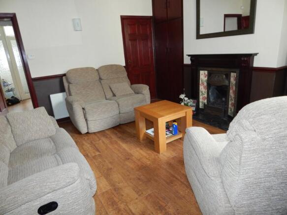 Lounge/Dining Room