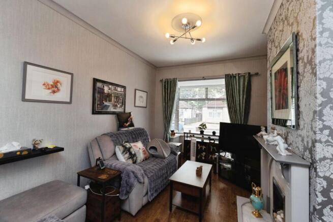 2 bed Semi-Detached Bungalow for sale Image 7