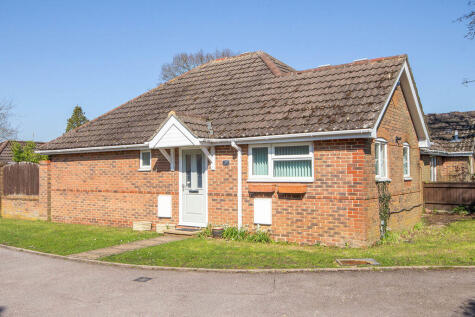 Wetherby Gardens, Totton