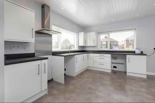 3 bed Detached Bungalow for sale Image 7