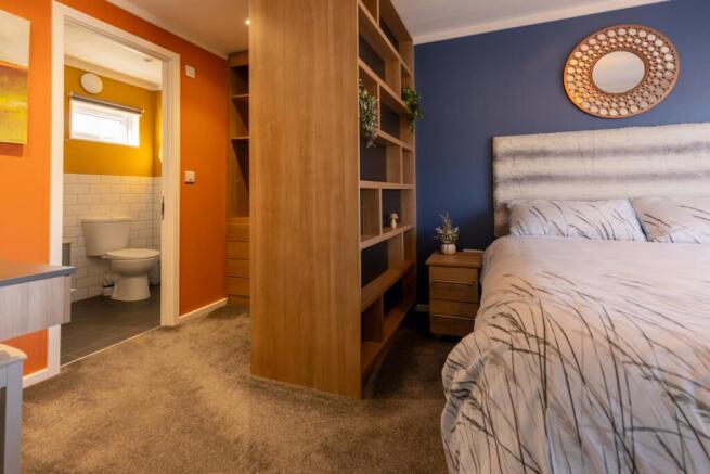 2 bed Park Home for sale Image 4